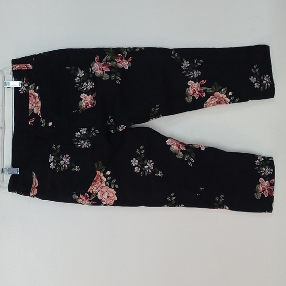 ✨️ Suko Floral Cropped Jeans - Picture 3 of 8